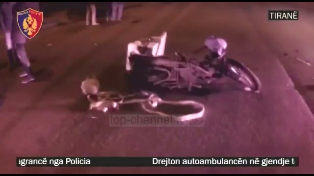 I dehur shoferi i ambulancës, përplasi tre mjete në Tiranë - Top Channel Albania - News - Lajme