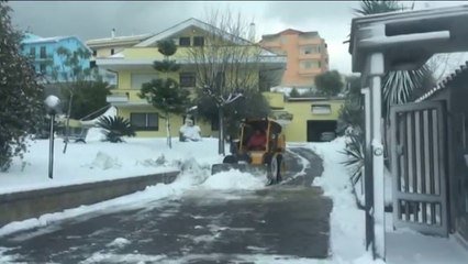 Acari në Itali, shtyhet rifillimi i mësimit - Top Channel Albania - News - Lajme