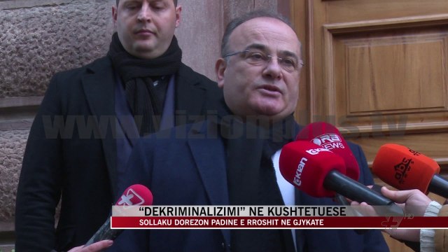 Sollaku dorëzon padinë e Rroshit në gjykatë - News, Lajme - Vizion Plus