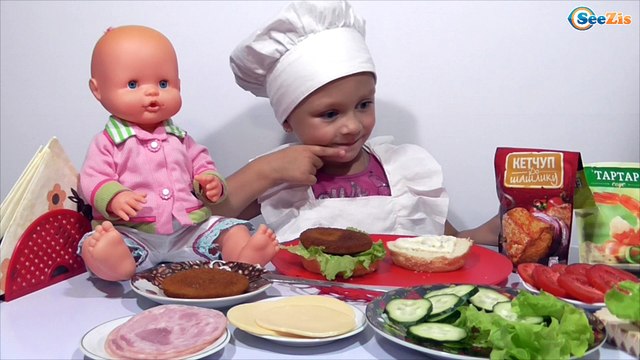 ✔ Кукла Ненуко и Повар Ярослава готовят бургеры. Новые рецепты. Nenuco doll with Yaroslava. Burgers