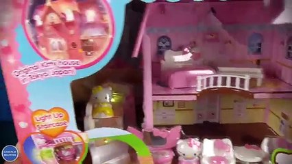 Kitty Goes Poop But Cant Flush! - Hello Kitty School and Doll House Playsets Review