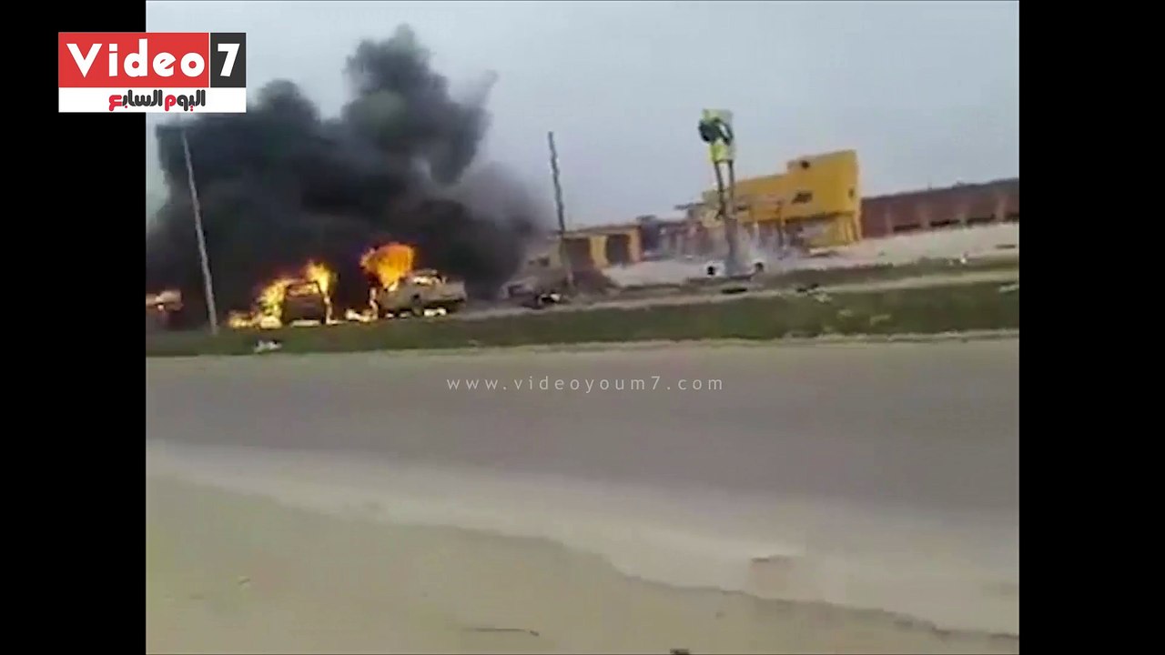 بالفيديو..مصدر ليبى: مقتل جنديين وإصابة 4 آخرين جراء تفجير سيارة مفخخة بـ"بنغازى"