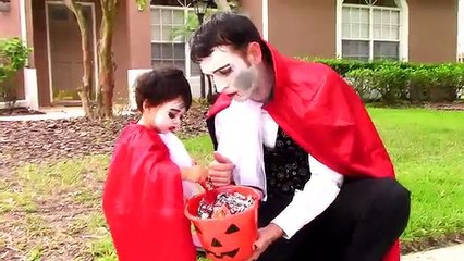 Frozen Elsa vs Vampire w/ Spiderman, Ariel the little mermaid, snow white, catwoman, joker