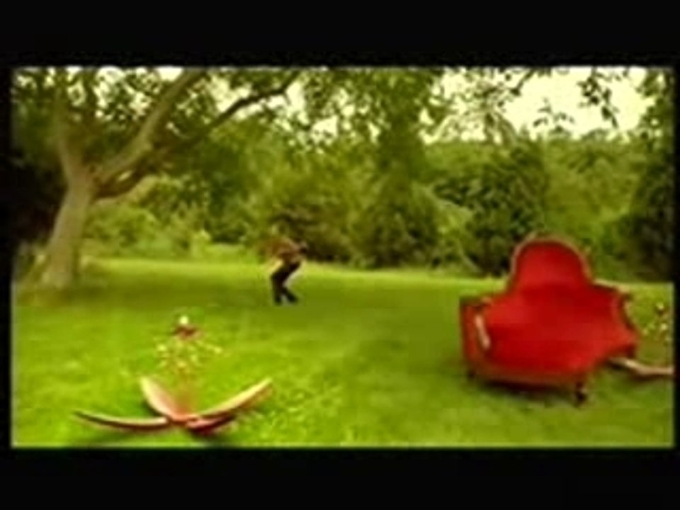 DobaCaracol & Christophe Mali - «Étrange»