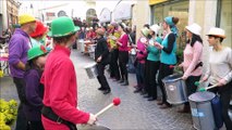 Romans-sur-Isère : un avant-goût de carnaval sur le marché
