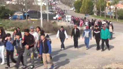 Kadınların Domates Yeme Yarışması Renkli Görüntülere Sahne Oldu
