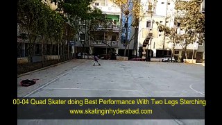 Amazing Performance 4 years old Skater Two Leg Stretching Skating