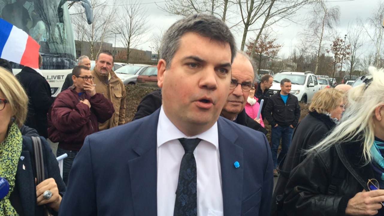 Un car de militants FN attaqué sur la route Rennes-Nantes