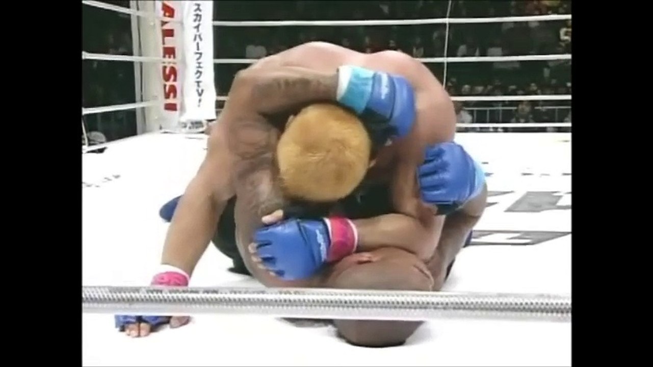 Gilbert Yvel vs Kazuyuki Fujita PRIDE 12