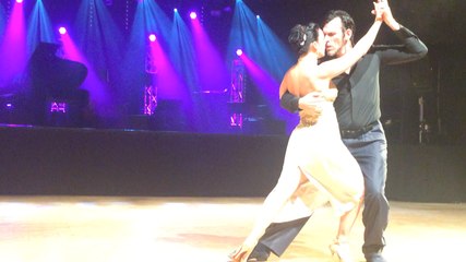 Démonstration de tango avec Valeria Maside et Anibal Lautaro