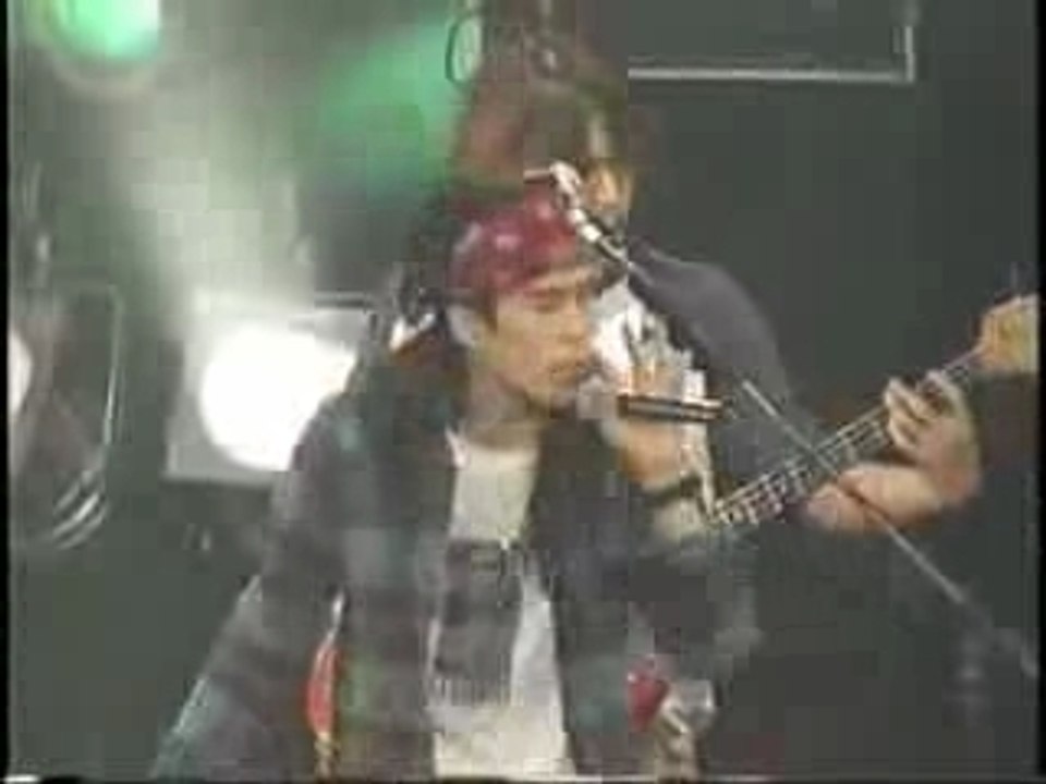 wands "愛を語るよりくちづけをかわそう"