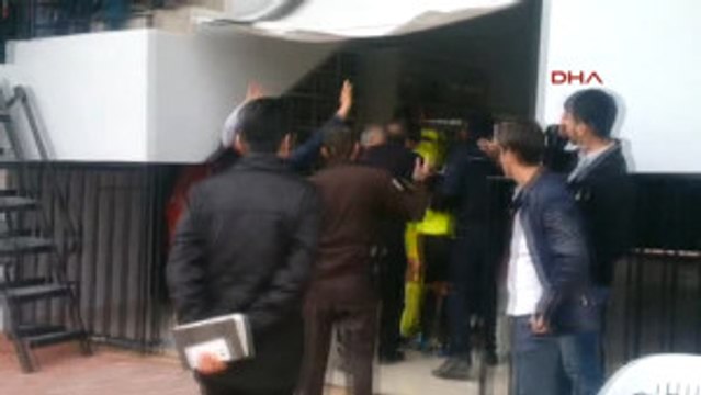 Amatör Maçta Bıçaklı Kavga: 1 Yaralı