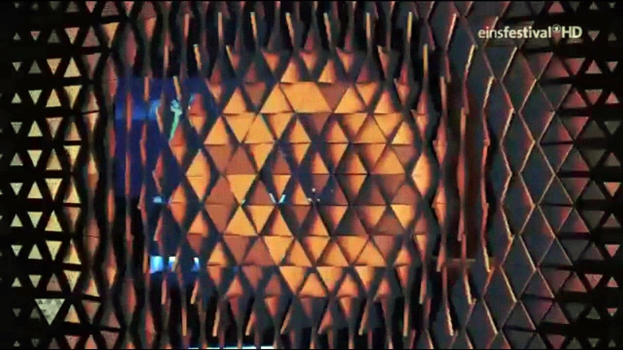 Carolin Kebekus im Himmel