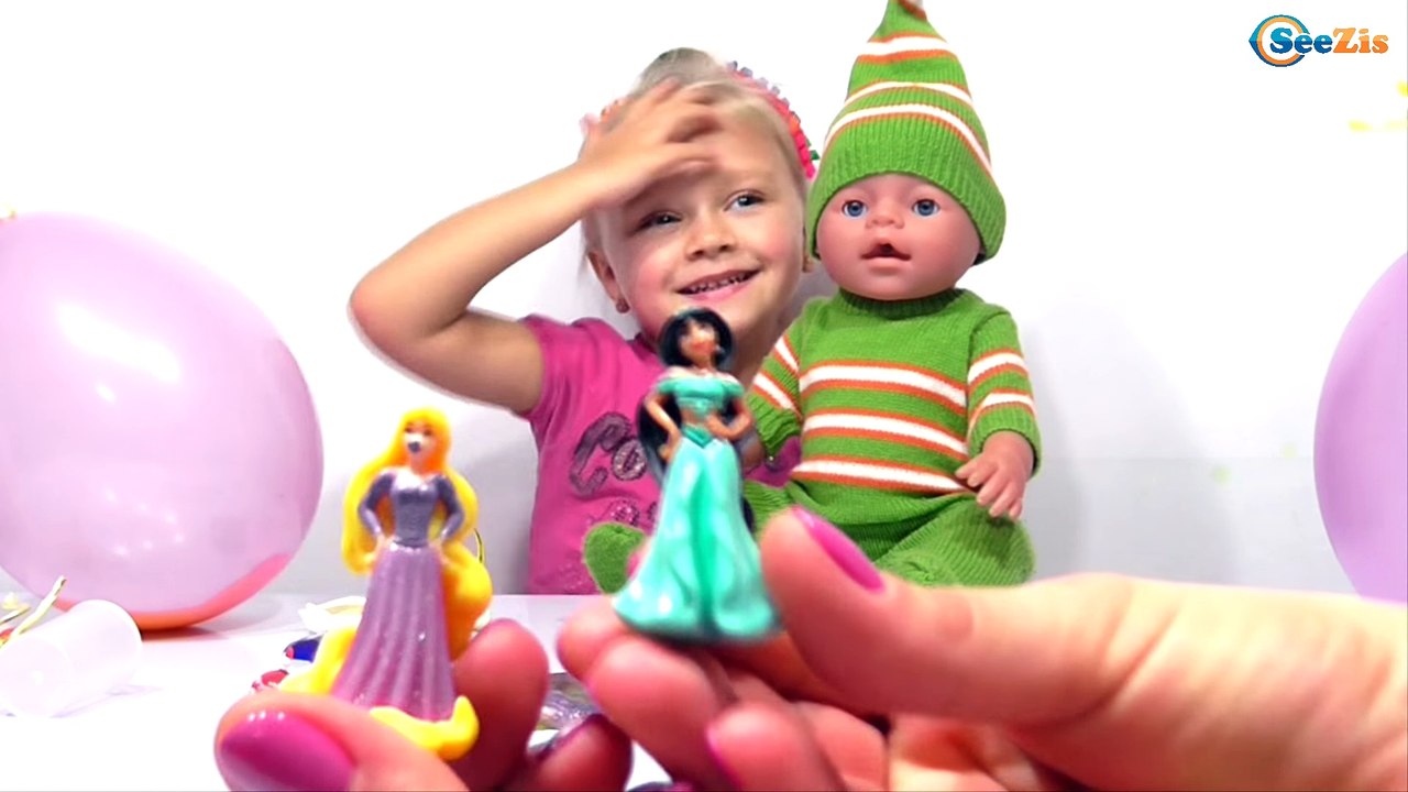 ✔ Кукла Беби Борн. Ярослава лопает шары с сюрпризом. Игрушки для детей / Baby Born and Yaroslava ✔