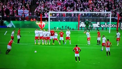 Gooaal 1-0 Zlatan ibrahimovic scored a wonderful freekick