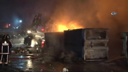 Sultangazi Geri Dönüşüm Tesislerinde Yangın Çıktı