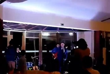 Jota canta AC/DC - Highway To Hell