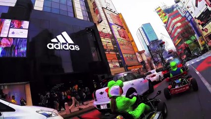 Mario-Karting in Tokyo, Japan
