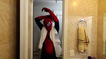 Spiderman Bath Time with Frozen Elsa, Hulk, Joker & Pink Spidergirl - Superheroes Movie In Real Life-rkMKUEsV