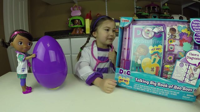 BIG SURPRISE EGG DOC MCSTUFFINS SURPRISE TOYS Disney Frozen + Docs Mobile Clinic & Kinder