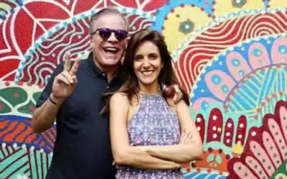 Presidente de escola de samba se irrita com pergunta e dá patada em jornalista da Globo