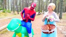 Los SUPERHÉROES de la COMPILACIÓN de Spiderman, Rosa Spidergirl, Bromista, Congelados Elsa, T-Rex, Hulk! Divertido