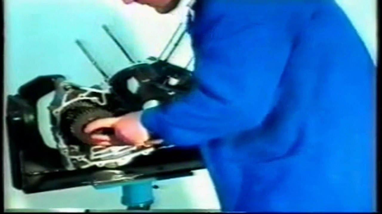 2 sur 6 Aprilia rsv 1000 r de 2004 à 2008 v60 engine montage démontage entretien A à Z explication code référence schéma