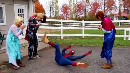 Spiderman vs Clone Spiderman! w/ Frozen Elsa & Joker vs Pink Spidergirl & Maleficent Candy