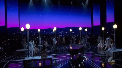 John Legend interprète "City of Stars" du film "La La Land"