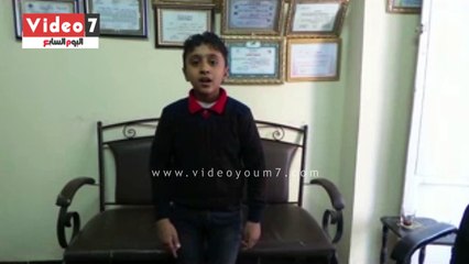 "إنجى" أصغر شاعرة بالشرقية تكتب القصائد وأخوها الطفل يلقيها