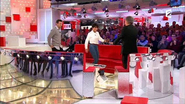 Florence Foresti se prend un énorme vent pas la chienne de Michel Drucker ! Regardez