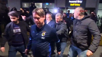 Fenerbahçe kafilesine havalimanında büyük tepki!