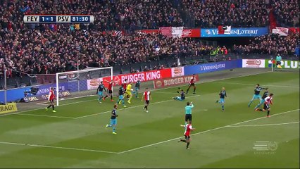 Pays-Bas - Le gardien du PSV puni par la goal-line technology