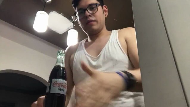 Il trouve une souris morte dans sa bouteille de coca light