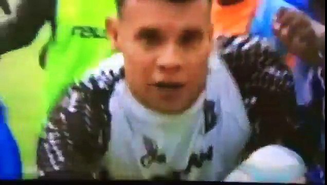 Un gardien égalise dans les arrêts de jeu en Equateur