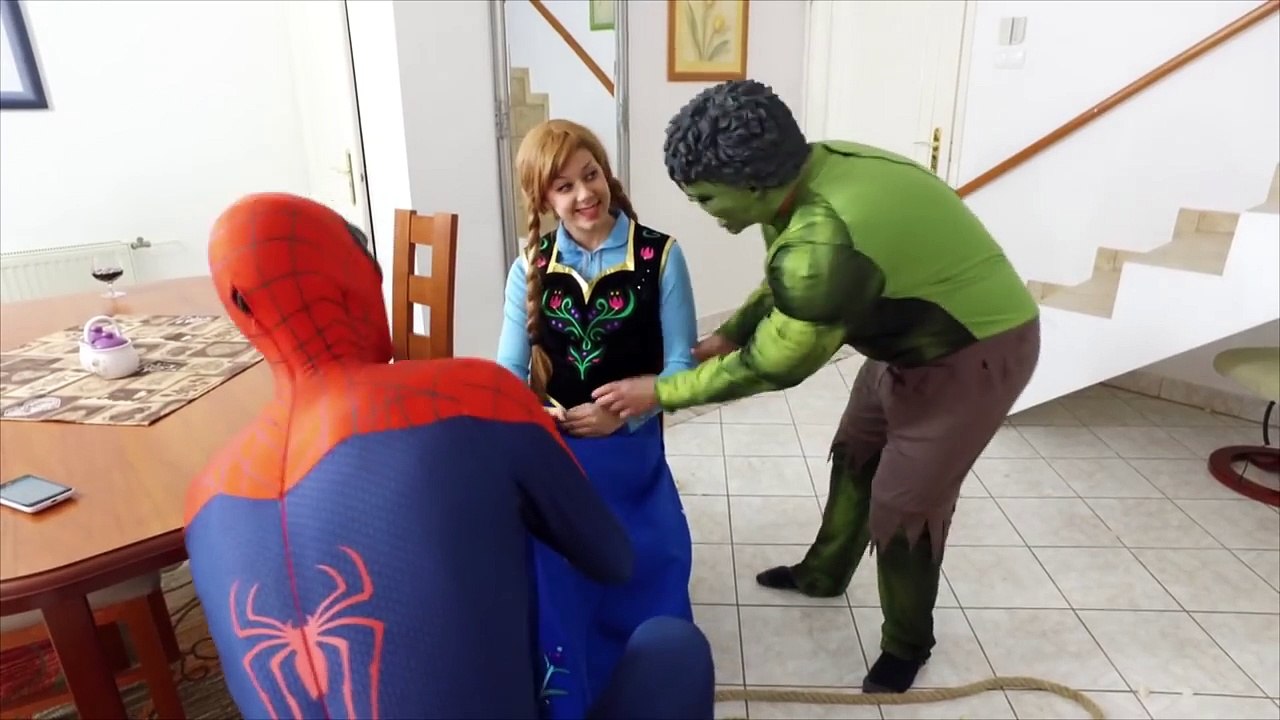 Frozen Anna vs VAMPIRE Spiderman! Superhero fun in Real Life Movie