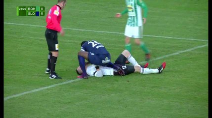 Sa réaction face au coma du gardien adverse nous rappelle les gestes qui sauvent