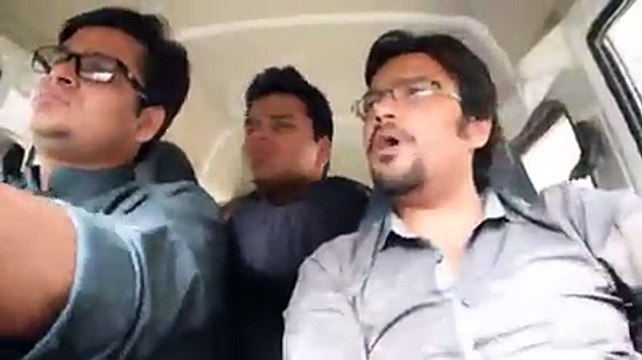 What happened when a PMLN supporter encourages his leader in front of PTI supporters