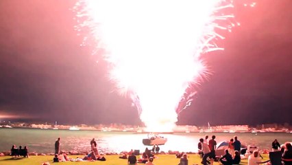 7000 tane havai fişek aynı anda patlatılırsa! Sesi kısıp izleyin!