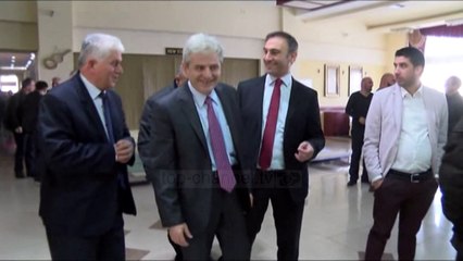 Gruevski në dorë të shqiptarëve - Top Channel Albania - News - Lajme