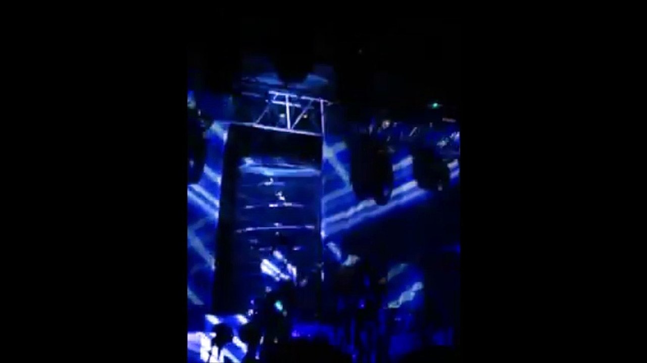 Muse - Take a Bow, Portland Roseland Theater, 10/03/2006