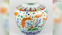 A Chinese Vase Sold for 450 Times More Than it's Predicted Price