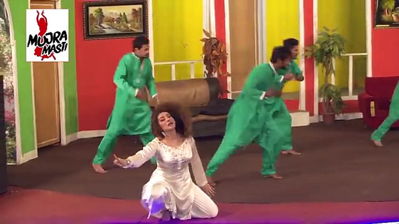 PYAR WALI KICH - 2017 PAKISTANI MUJRA DANCE