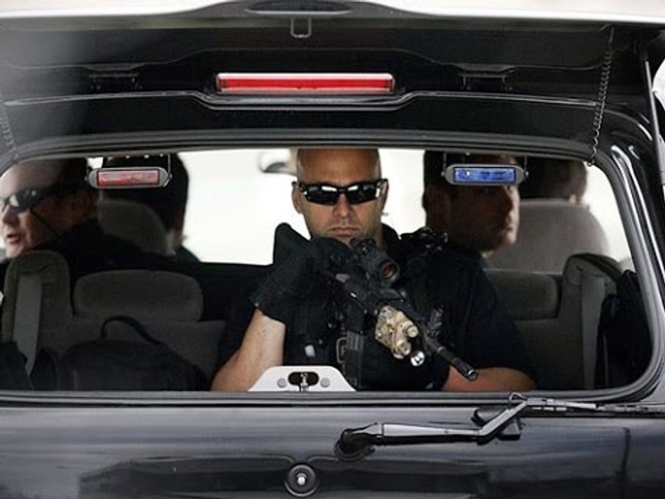 Tin mới nhất về Obama  - Những SUV bí ẩn trong đoàn xe tổng thống Mỹ tại Việt Nam