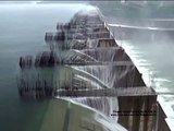 Gujarat's Sardar Sarovar Dam (Narmada Dam) Overflows - Live Video