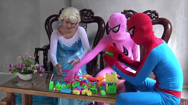 Замороженные Эльза против супергероя Человека-паука и зомби! ж/ Джокер, Малефисента, розовый Человек-паук, Батма