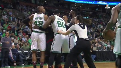 Stupide : Dwight Howard se fait expulser après s'être chauffé avec Horford