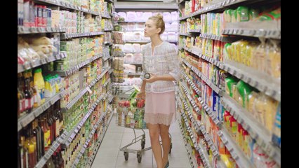 La campagne acidulée des nouvelles ballerines Chanel