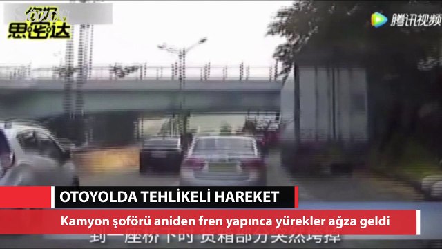 Kamyon şoförü otoyolda akrobasi yaptı