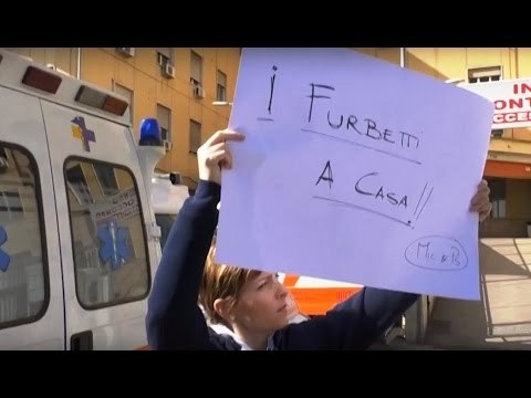 Napoli - Ospedale Loreto Mare, i precari protestano contro i furbetti (27.02.17)